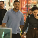 Cheirinho-de-volta_-Sophie-Charlotte-e-Xama-sao-vistos-de-maos-dadas-em-shopping.jpg